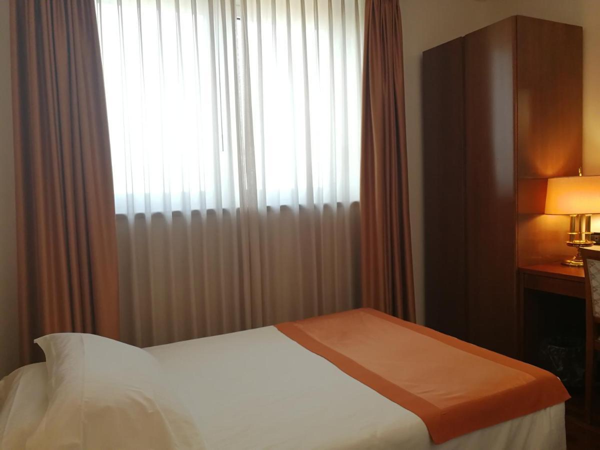Hotel Marconi Ponte San Nicolo Esterno foto